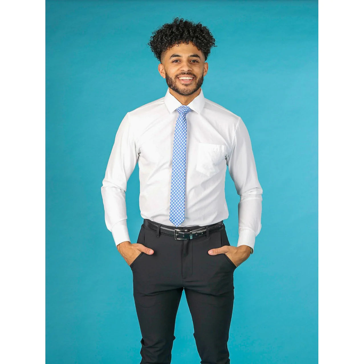 Camisa blanca con cuello